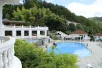 Grand Canyon Hot Spring Resort - Pools