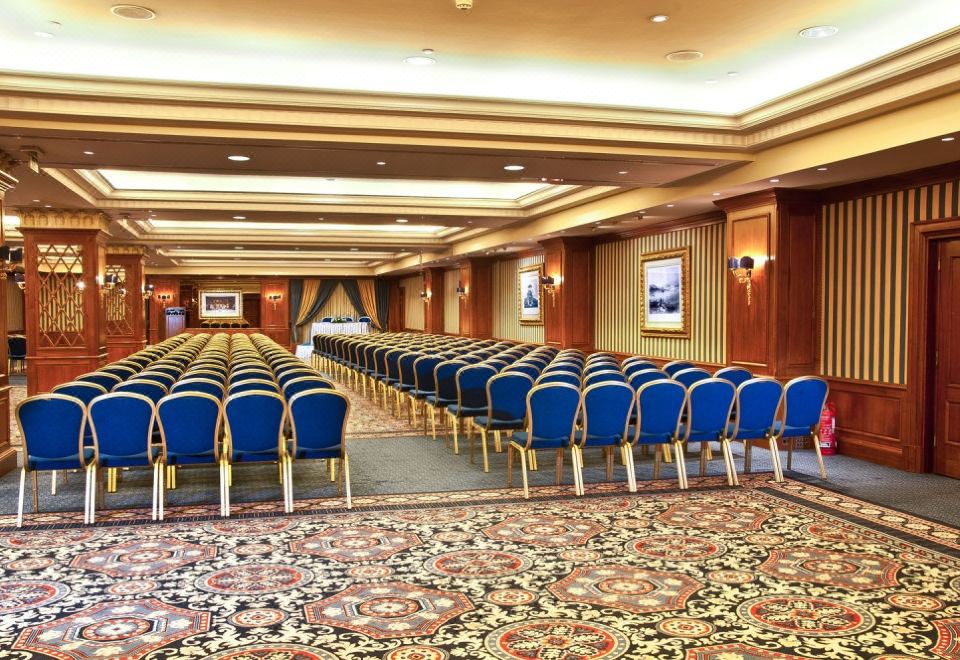 로얄 올림픽 호텔 로비