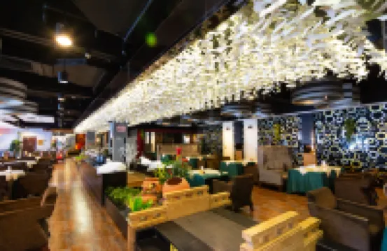 โรงแรม ฮอลิเดย์ จิ่วเกอ