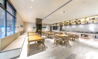 JI Hotel (Shanghai Auto City  metro staion  )( anting  Auto City)