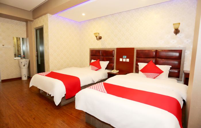 Home Inn Huayi Hotel (Heihe Central Pedestrian Street)