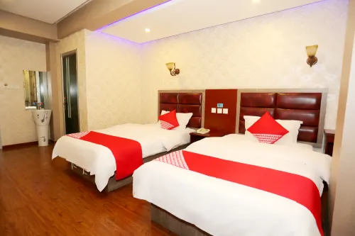 Home Inn Huayi Hotel (Heihe Central Pedestrian Street) - 2 étoiles