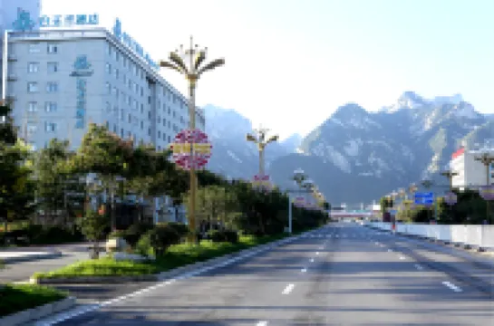 Magnotel Huayin Huashan Scenic Area Hotel Hotels in Huayin