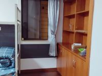 上海偶寓青年旅舍 - 女生六人床位房(公共卫浴)