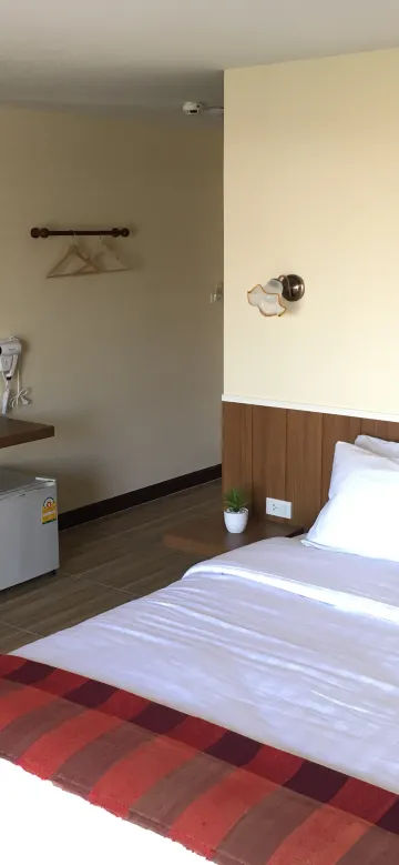 ห้องดีลักซ์ เตียงใหญ่ 1 เตียง