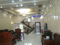 Pingle Royal Marina Hotel