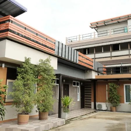 Puangpech Hotel