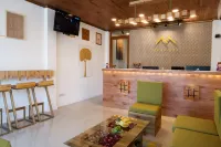 Baan Urt Suratthani Airport Hotel Hotel a Distretto di Phunphin