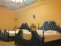 英伦城堡酒店(大连发现王国店) - 豪华大床房
