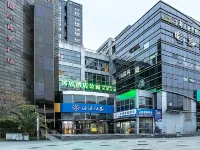 Yuju Hotel Apartment (Shanghai Pengpu New Village Subway Station) Hotels near Λ+OS Milano