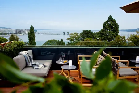 Hôtel Métropole Genève Отели рядом с достопримечательностью «Музей Patek Philippe»