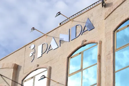 Panda Hotel Apartments Отели рядом с достопримечательностью «Мечеть короля Абдаллы I»