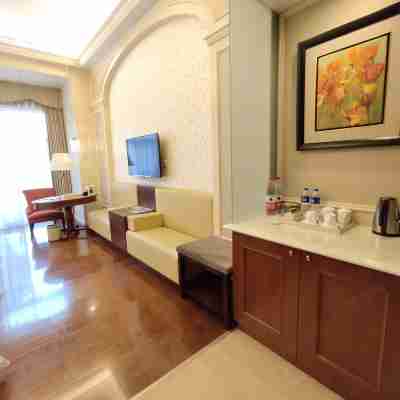 the Palm Beach Hotel Rooms