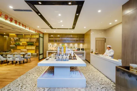 Echarm Hotel (Zunyi Huizhi Medical School) Отели рядом с достопримечательностью «Zunyi Ocean World»