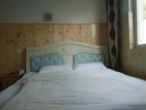 南寶山羌緣紅農家樂