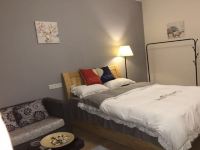 清远港湾主题酒店式公寓 - 舒适大床房