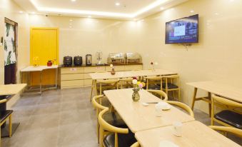 GreenTree Inn (Shanghai Railway Station Macau Road)