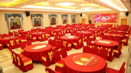 Vienna Hotel Beiliu Passenger Transport Center Wanda Plaza Branch Отели в г. Бейлю