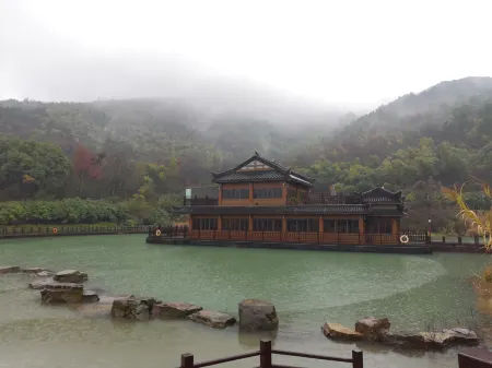 Sunwuju Boutique Hostel Отели рядом с достопримечательностью «Shanghai Customs College Suzhou Branch»