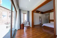 Xinduqiao Yunmanshanju Hotel Hotels near Tagong Grassland
