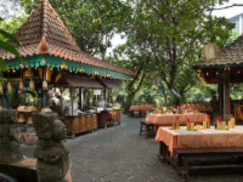 Bumi Surabaya City Resort Hotels in Genteng