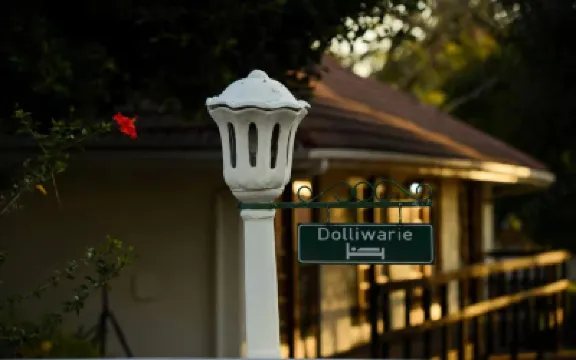 Dolliwarie Guesthouse ボーダコム・テクノ・センター周辺のホテル