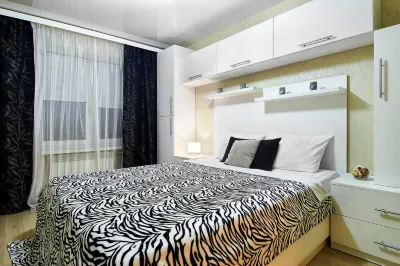 PaulMarie Apartments on Kozhara Hotel dekat Gomel Palace & Park Ensemble