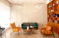 Qianyi Hotel (Beiliu Wanda Plaza Branch) Hotels in Beiliu