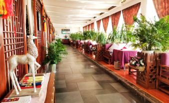 Qomo Langzong  Hotel