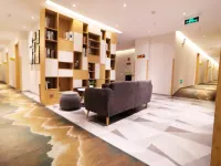 Trip.com Chain Hotel (Zhengzhou Zoo Guomao 360 Branch)