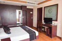 Mingdu Junyue Business Hotel - parcheggio