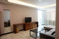 Zhongyuan Hotel - พร้อมระเบียง
