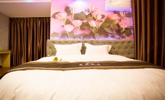 Longsheng Hotel (Xi'an Weiqu South Station Baicheng University Town)