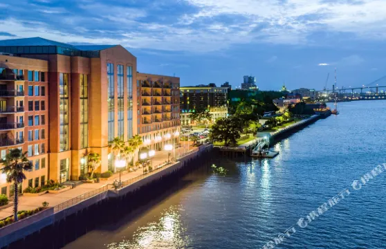 薩凡納河畔萬豪酒店