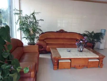 Dayao Xinhong Business Hotel Отели рядом с достопримечательностью «Gymnasium»