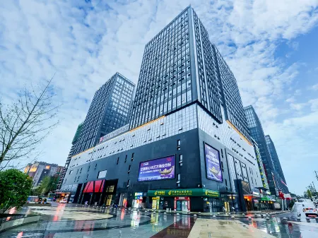 Echarm Hotel (Guiyang Airport Outlets) Отели рядом с достопримечательностью «Guiyang University Software Branch»