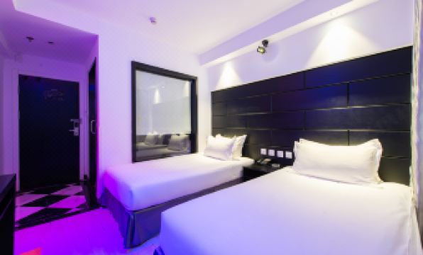 Watermelon Hotel (Dalian Zhongshan Square Railway Station Store)