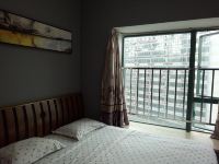 深圳聚富园公寓 - 现代简约大床房