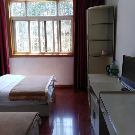 Xuanwei Shenghui Business Hotel