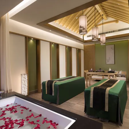 Banyan Tree Huangshan