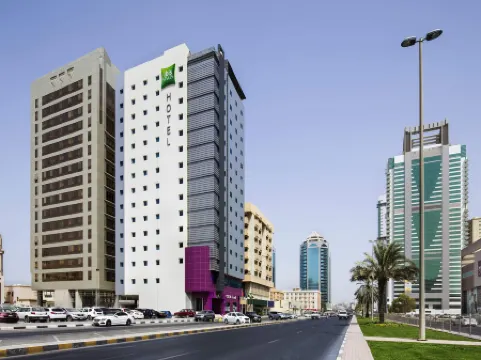 Ibis Styles Sharjah Отели рядом с достопримечательностью «Medical campus University of Sharjah»