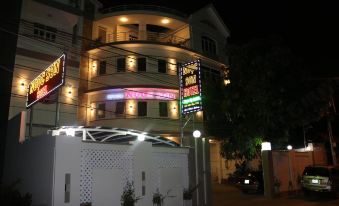 Ngoc Son Hotel