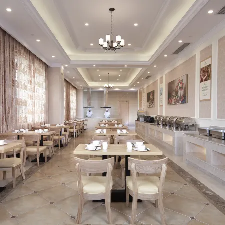 Viena International Hotel (Wenzhou Airport Binhai Park)