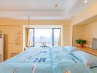 南京山岚酒店式公寓 - 巨幕观景高空吊床房