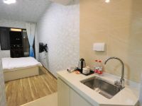 广州云朵主题公寓 - 舒适一室大床房