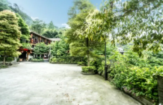 Qingcheng Mountain Tingcicada·Hot Spring B&B Hotels near Rear Mt.Qingcheng