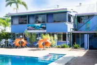 Caravella Backpackers - Beach