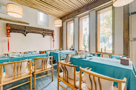 Zhicheng Hall Huizhou Home Stay Отели рядом с достопримечательностью «Guzhang Folklore Garden»