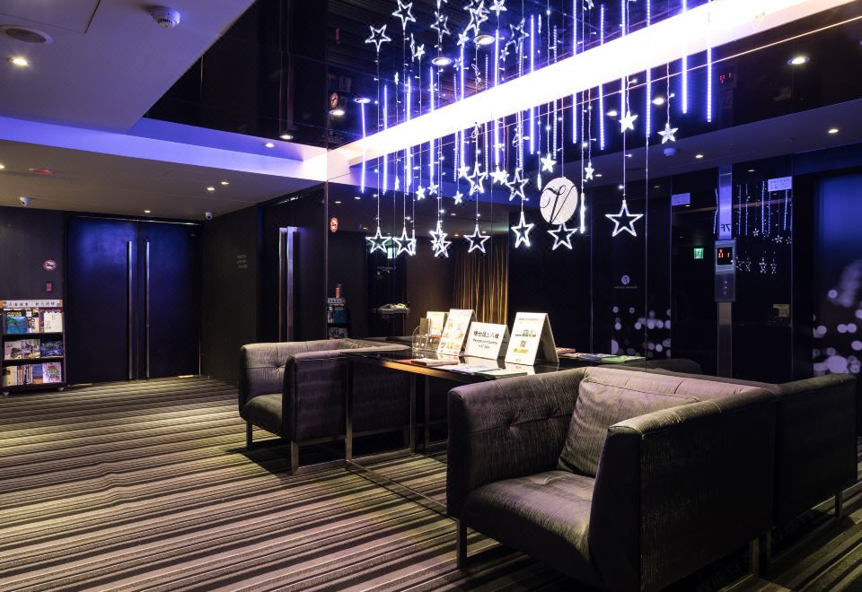 1. 방돔 이스트 인..