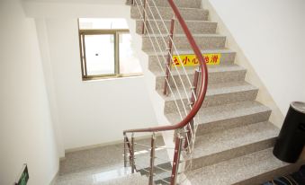 Qujing Yuanlaiyou Boutique Hotel